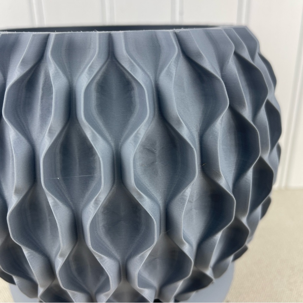 COPY - Modern Geometric Planter Pot, Chain Planter Pot, Indoor, Textured Planter - Picture 3 of 7